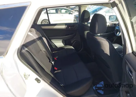 2015 Subaru Outback 2.5I Premium z USA, uszkodzony, nr VIN 4S4BSAHC6F3258887